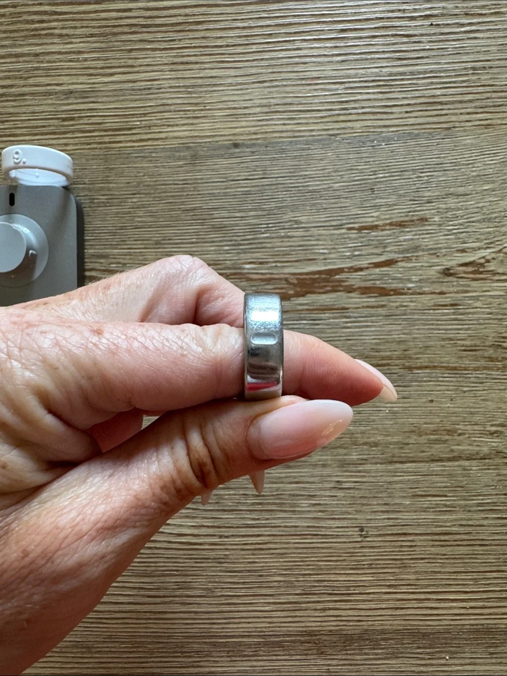 Oura GEN 4 SILVER SIZE 9 smart ring- includes charger
